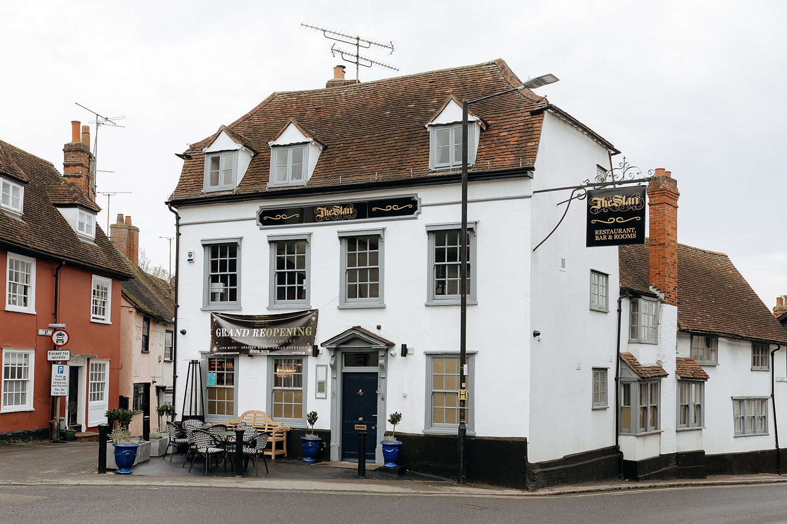 The Starr Pub