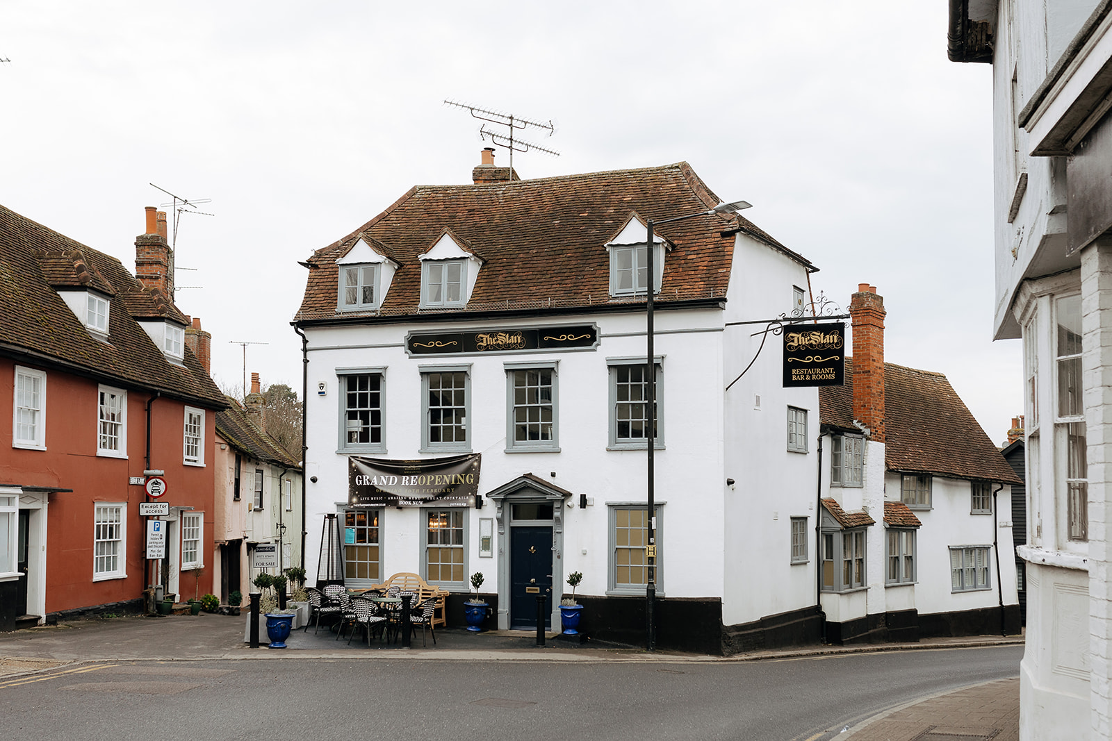 The Starr Pub